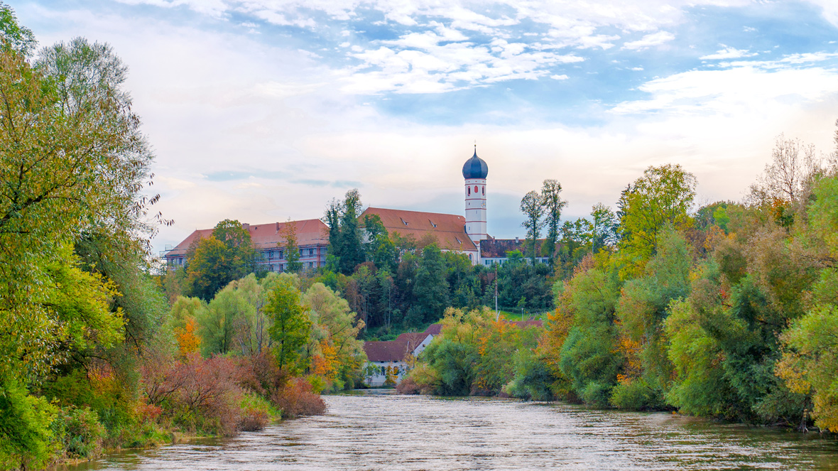 Das Kreisbildungswerk Bad Tölz-Wolfratshausen an der Loisach in Eurasburg